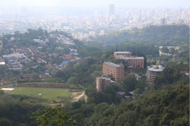 Rige pico y placa ambiental en Bucaramanga para reducir contaminación del aire