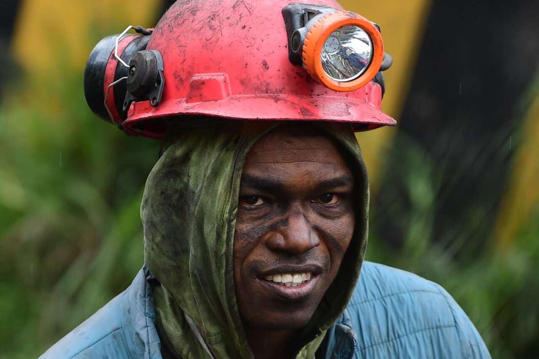 Algunos mineros comentaron hay minas que acumulan mucho gas y tampoco tienen buena ventilación. "Si una tiene un problema de este tipo, las otras también. Eso los administradores no lo tienen en cuenta”, señaló Argemiro Gómez Rodríguez, quien lleva 27 años trabajando como minero.