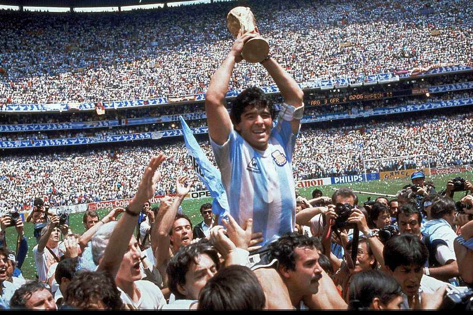 Diego Maradona en la cúspide del fútbol mundial. Campeón en México 1986. 