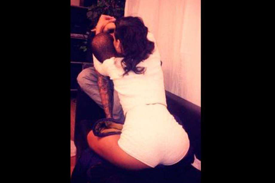 Chris Brown y Rihanna comparten su amor en la red Instagram.