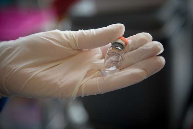Gobierno estudia posibilidad de pedir más vacunas prestadas a privados
