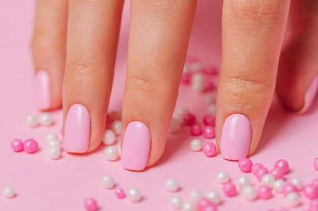 Barbiecore: 10 ideas de manicure rosa inspiradas en la película de Barbie 