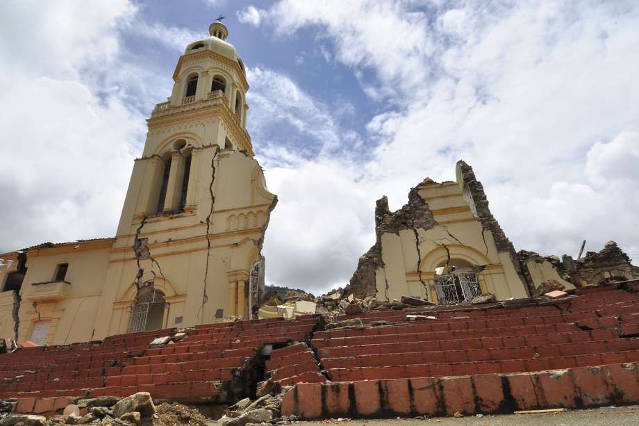 Un mes después de la tragedia, en enero de 2011, el Gobierno Nacional encargó los estudios  geológicos necesarios para determinar las causas exactas de la destrucción del pueblo.