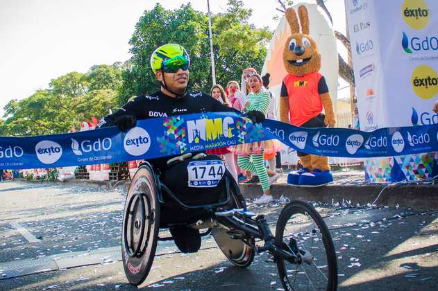 Colombiano Francisco Sanclemente ganó la media maratón de Miami 