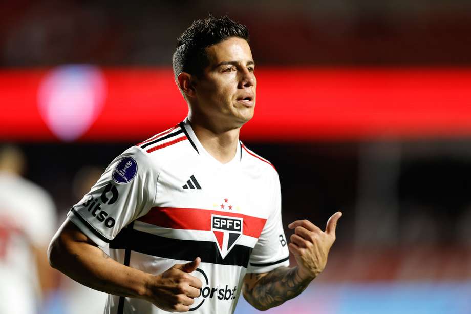 James Rodríguez anotó para Sao Paulo, pero también desperdició un penal en el partido.