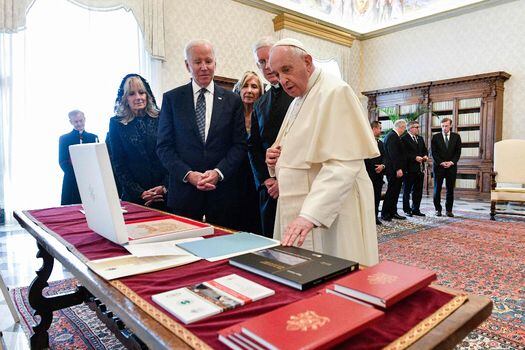 Joe Biden, el segundo presidente católico de Estados Unidos se reunió con el papa Francisco.