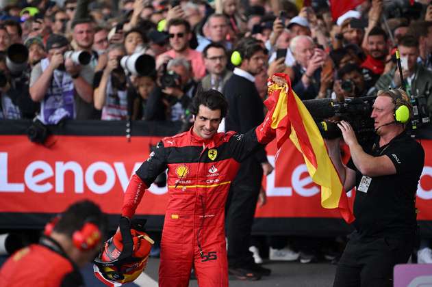 Carlos Sainz se quedó con el Gran Premio de Inglaterra en una jornada accidentada
