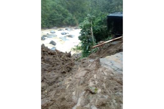 Por el desbordamiento del río Nechí, en Antioquia, falleció un hombre de 38 años quien cayó por accidente al caudal.