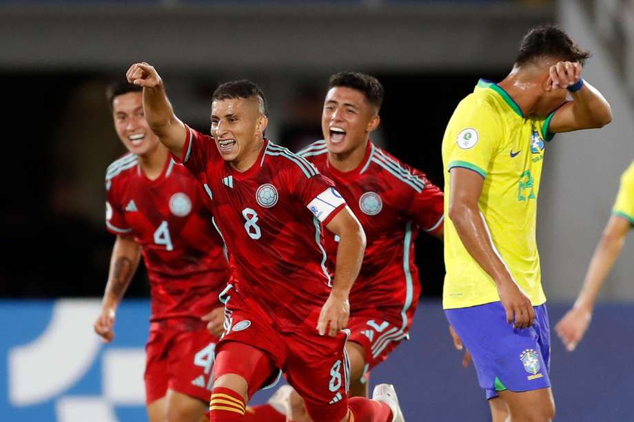 Gustavo Puerta (8), el capitán y figura de Colombia en el Sudamericano,  marcó el gol del empate 1-1 ante Brasil. EFE/ Ernesto Guzmán Jr.
