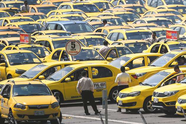 Pilas: hoy empiezan a regir las nuevas tarifas de taxi en Bogotá, ¿cómo quedaron?