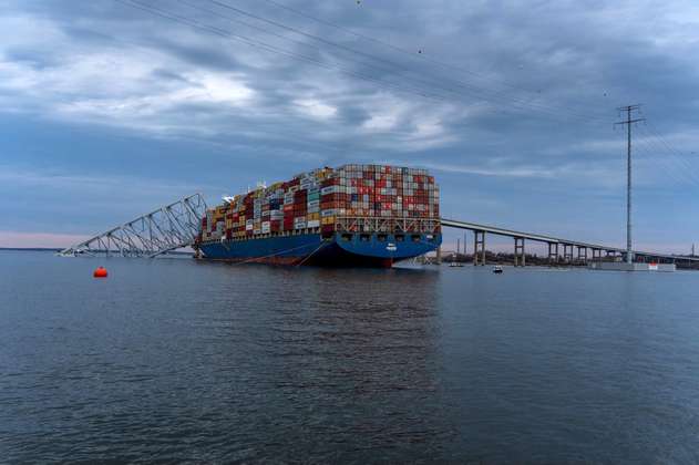Tripulación del barco que chocó en Baltimore sigue a bordo: ¿cuándo saldrán?