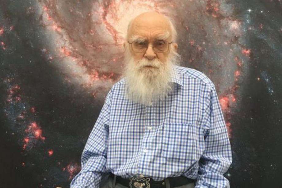 James Randi, un mago y divulgador de ciencia, dedicó su vida a combatir las pseudociencias.