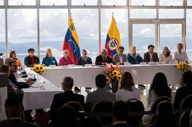 Gobierno de Colombia y Eln reinstalaron mesa de negociación en Caracas