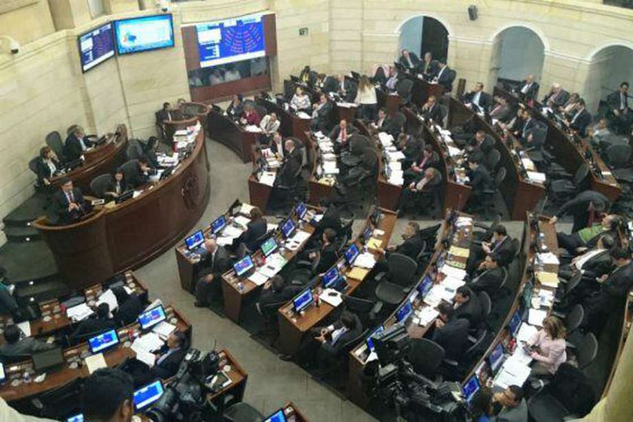 Plenaria del Senado aceptó la renuncia del vicepresidente Vargas Lleras