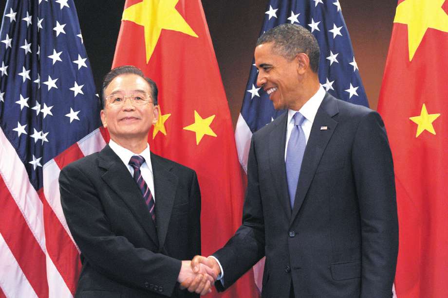 El entonces primer ministro chino Wen Jiabao y el entonces presidente de EE. UU., Barack Obama. La historia que cuenta Obama fue durante la XV Conferencia Internacional sobre el Cambio Climático, denominada COP 15,  que se celebró en Copenhague, Dinamarca, del 7 al 18 de diciembre de 2009. / AP