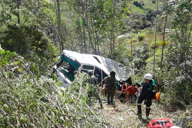 Accidente en vía Bogotá- Villavicencio deja 3 muertos y 13 heridos