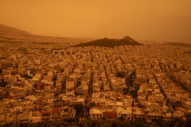 Una nube de polvo del desierto del Sahara descendió sobre Atenas, Grecia