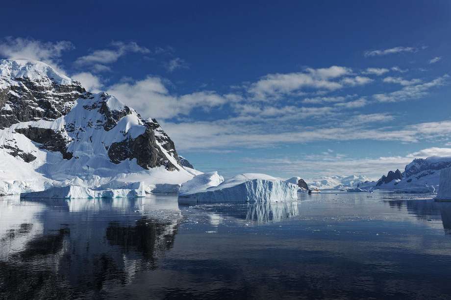 La Antártida es el continente más frío, más seco, más ventoso del planeta. 