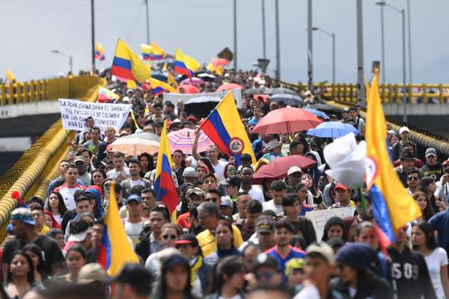 Juez suspende expulsión de ciudadano venezolano y Migración Colombia protesta