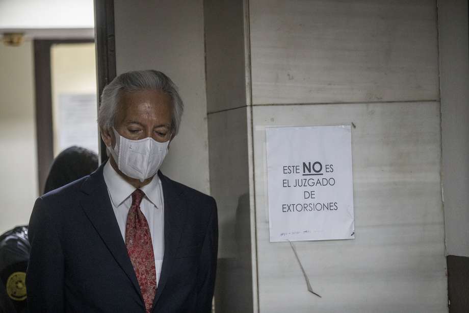 José Rubén Zamora, principal crítico del Gobierno que preside Alejandro Giammattei, cumple siete meses en prisión por un supuesto caso de lavado de dinero y acude a una audiencia por un segundo caso planteado en su contra