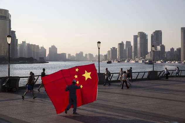 China recorta tipos de interés ante ralentización de su economía