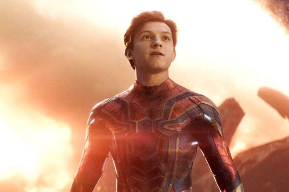 El actor Tom Holland interpreta a Peter Parker/Spider-Man en las películas del Universo Cinematográfico de Marvel.