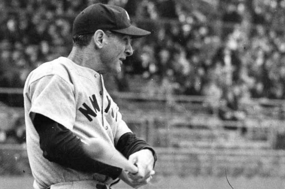 Henry Louis Gehrig jugó 17 temporadas en las Grandes Ligas de béisbol con Yankees de Nueva York. 