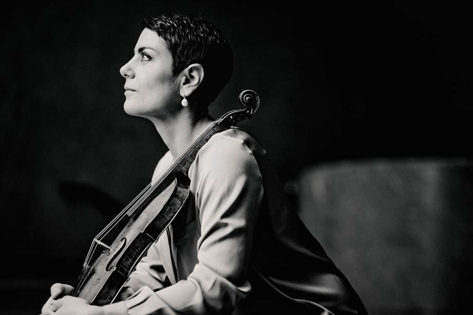 La violinista suiza Leila Schayegh, considerada una de las principales exponentes de este instrumento en la escena de la música antigua, se presentará como directora invitada del Ensamble Barroco de Bogotá en un concierto que se llevará a cabo en el Teatro Colón.