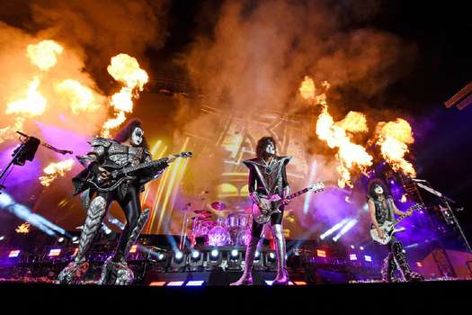 Hoy la banda Kiss, liderada por el cantante y guitarrista Paul Stanley y el vocalista y bajista Gene Simmons, está dando cierre a una carrera meteórica en el rock. / Getty Images