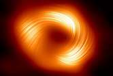 Revelan los campos magnéticos del agujero negro más grande de nuestra galaxia