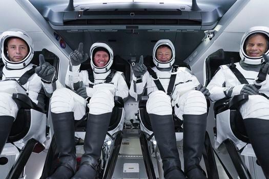Michael López-Alegría, Larry Connor, Mark Pathy y Eytan Stibbe, fueron los cuatro astronautas que conformaron la primera misión privada a la ISS. 