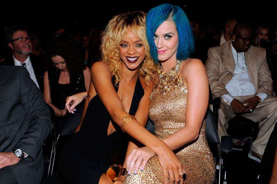 Rihanna y Katy Perry en los premios Grammy 2012. / Archivo