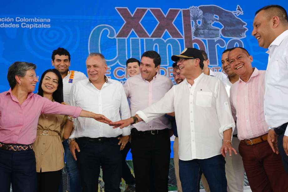 En la cumbre de Asocapitales se selló el "pacto de San José del Guaviare" entre el presidente Gustavo Petro y la alcaldesa de Bogotá, Claudia López, para la construcción del metro en la capital.