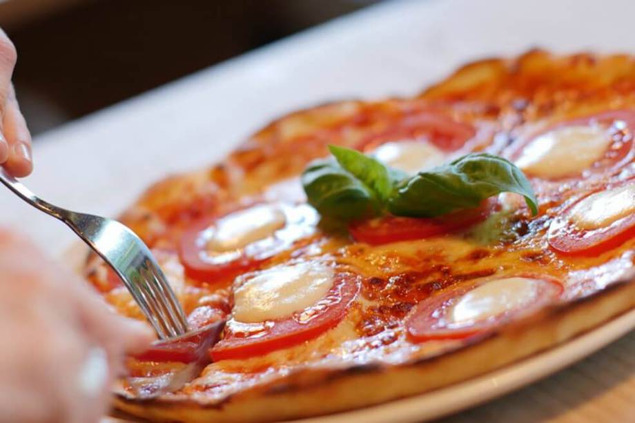 En una lista sobre platos italianos no podía faltar la pizza.