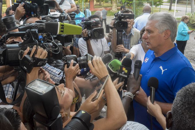 Cuba avanza al ritmo de la dictadura