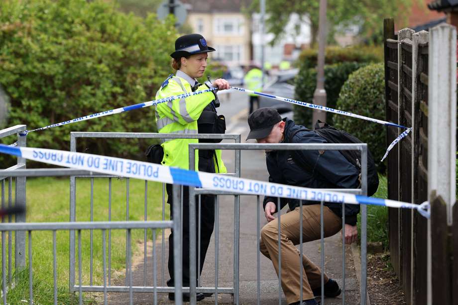 Un hombre mata a un niño y hiere a cuatro personas en un brutal ataque con una espada en Londres, Reino Unido.