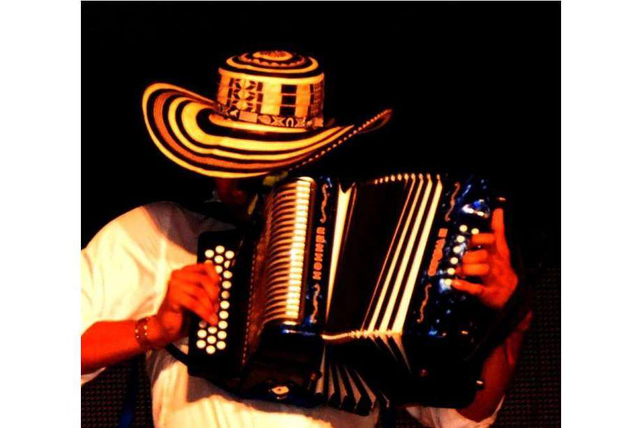 El Festival de la Leyenda Vallenata nació en 1968 cuando Consuelo Araújo Noguera, Alfonso López Michelsen y Rafael Escalona hicieron que la política, la cultura y el vallenato se sintonizaran en un mismo sentir en torno al folclor.