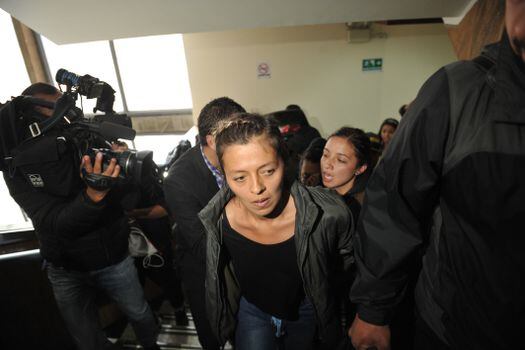 Llegada al complejo judicial de Paloquemao, para la audiencia a los 9 capturados por hechos relacionados con el atentado en el Centro Comercial Andino.