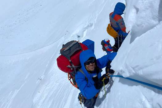 Mateo Isaza logró subir el monte Everest sin oxígeno suplementario.