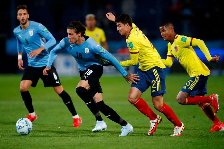 Uruguay y Colombia están en la cuarta y quinta posición de la tabla de las eliminatorias a Catar 2022, respectivamente.