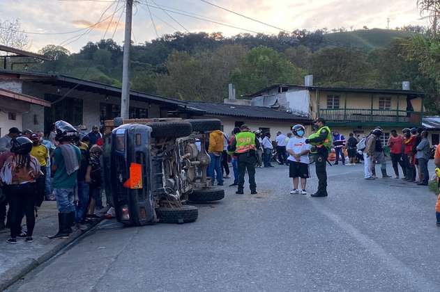 Accidente de tránsito en Aranzazu (Caldas) dejó un fallecido y 13 heridos
