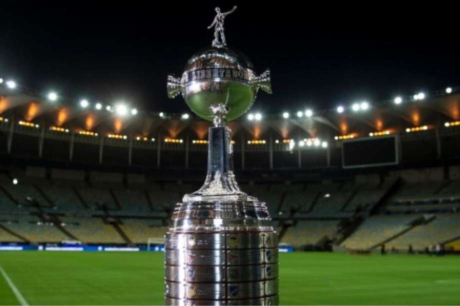 El trofeo de la Copa Conmebol Libertadores.