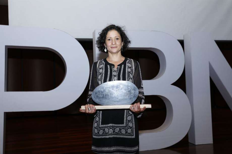 La escritora caleña Pilar Quintana fue ganadora del Premio Biblioteca de Narrativa Colombiana con la novela 'La Perra'. / Cortesía