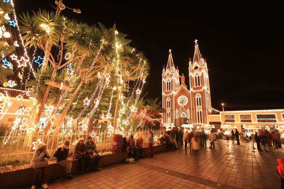 La activación del tren turístico en diciembre es una excelente oportunidad para complementar los tradicionales paseos de luces en Corrales, Boyacá.