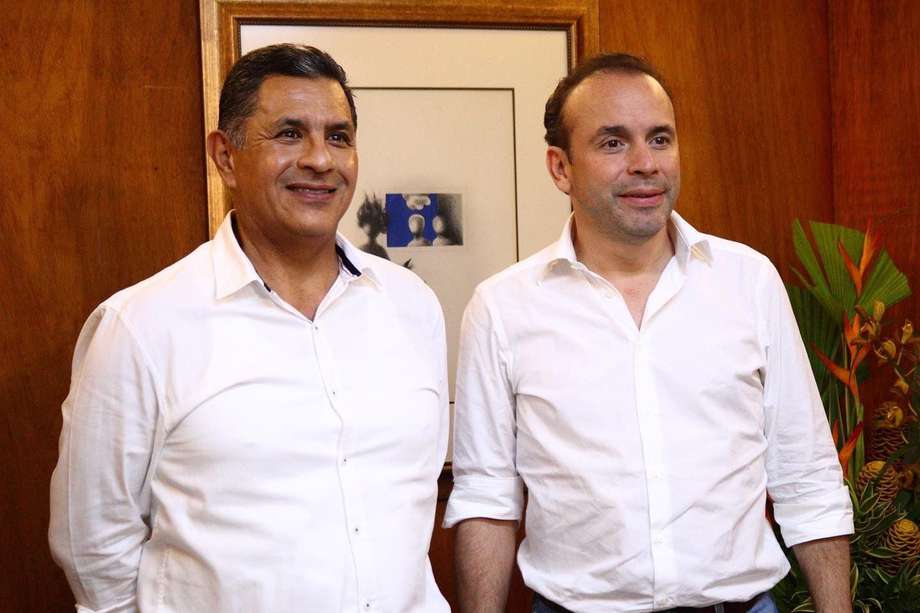 Los alcaldes saliente y entrante, Jorge Iván Ospina y Alejandro Eder, se reunieron por primera vez el martes 14 de noviembre de 2023.