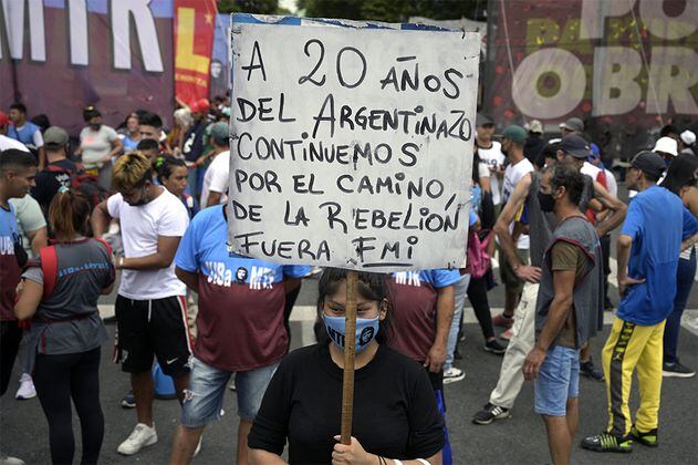 Argentina evoca la dura crisis política, económica y social de 2001
