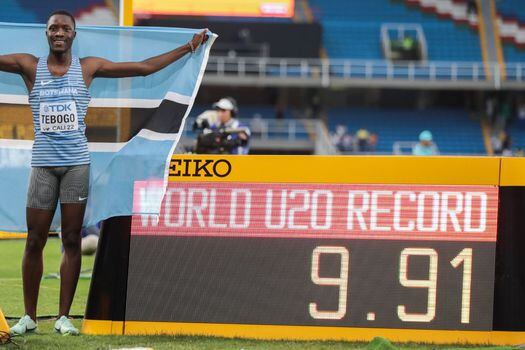 El atleta de Botsuana se llevó el oro en la prueba reina de los dos últimos mundiales juveniles. En Cali rompió la mejor marca.