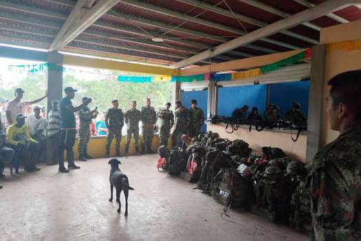 La Defensoría del Pueblo y la Personería de Tumaco se encuentran en la vereda Restrepo para mediar la liberación de los 36 soldados.
