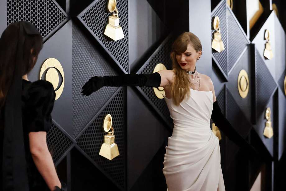 Los Angeles (United States), 04/02/2024.- US musician Taylor Swift arrives for the 66th annual Grammy Awards ceremony at Crypto.com Arena in Los Angeles, California, USA, 04 February 2024. EFE/EPA/CAROLINE BREHMAN
