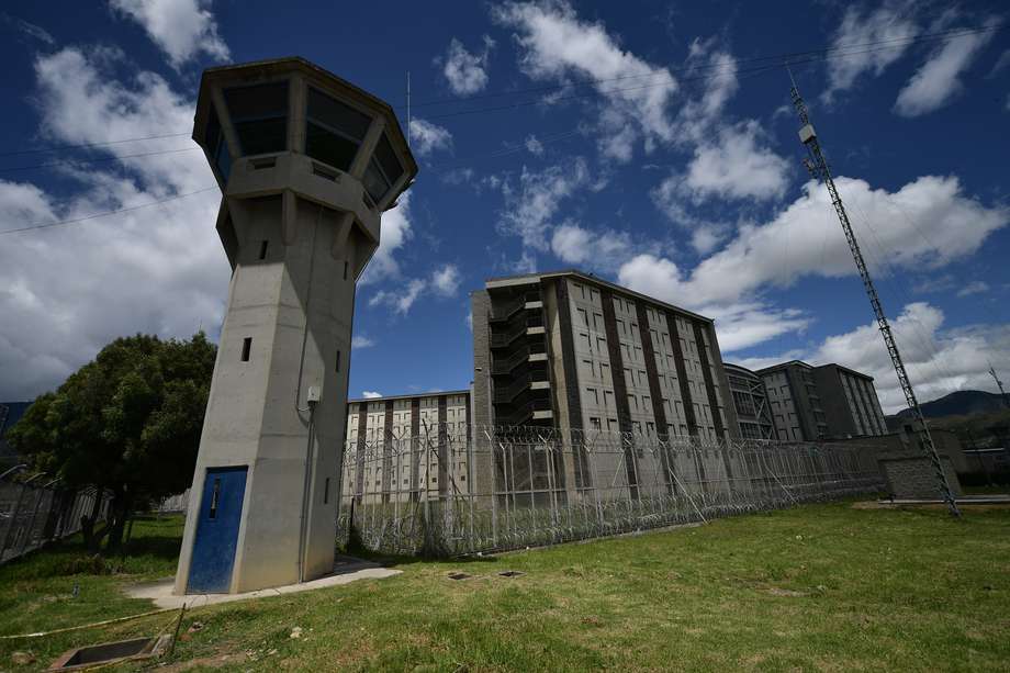 La cárcel La Picota está ubicada entre las localidades de Rafael Uribe Uribe y Tunjuelito, al sur de Bogotá.